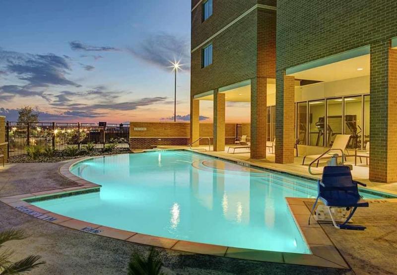 酒店 Courtyard By Marriott Dallas Carrollton And Carrollton Conference Center
