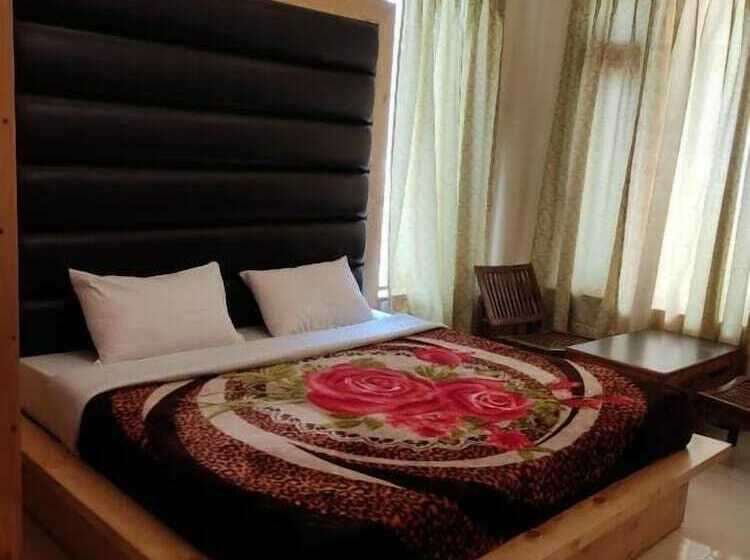 Fotos del hotel Greenwoods Inn Mcleodganj:  3