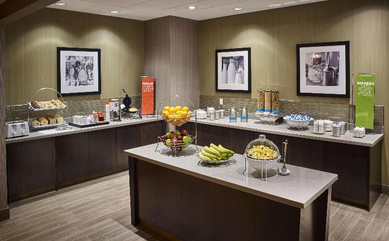 هتل Hampton Inn By Hilton Sarnia/point Edward