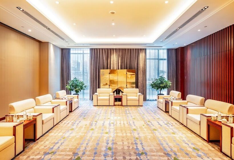 فندق Holiday Inn Neijiang Riverside, An Ihg
