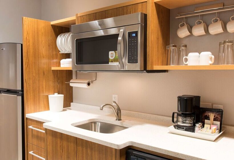 Отель Home2 Suites By Hilton Indianapolis Downtown
