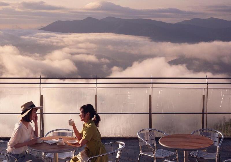 هتل Hoshino Resorts Tomamu The Tower