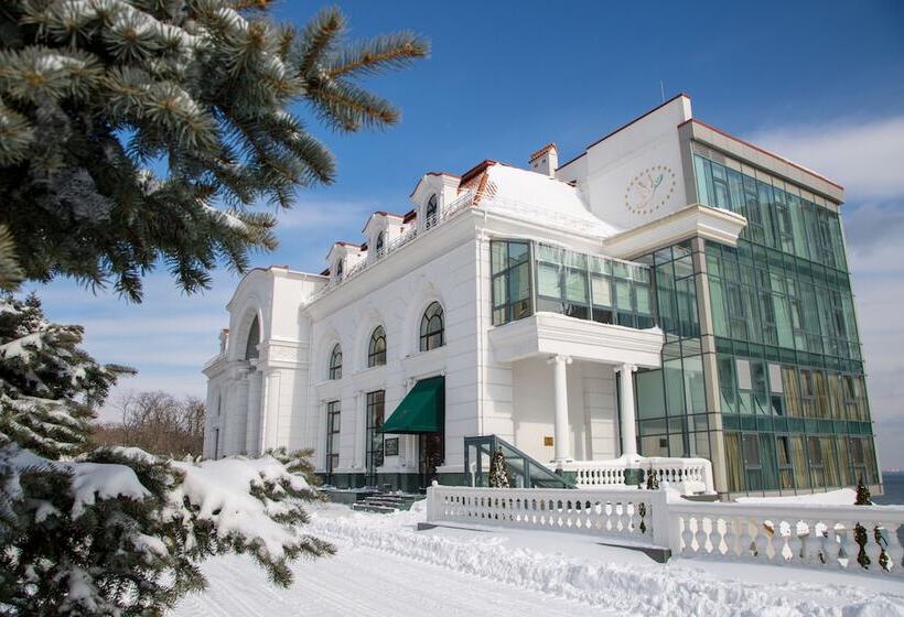 Kadorr Hotel Resort & Spa
