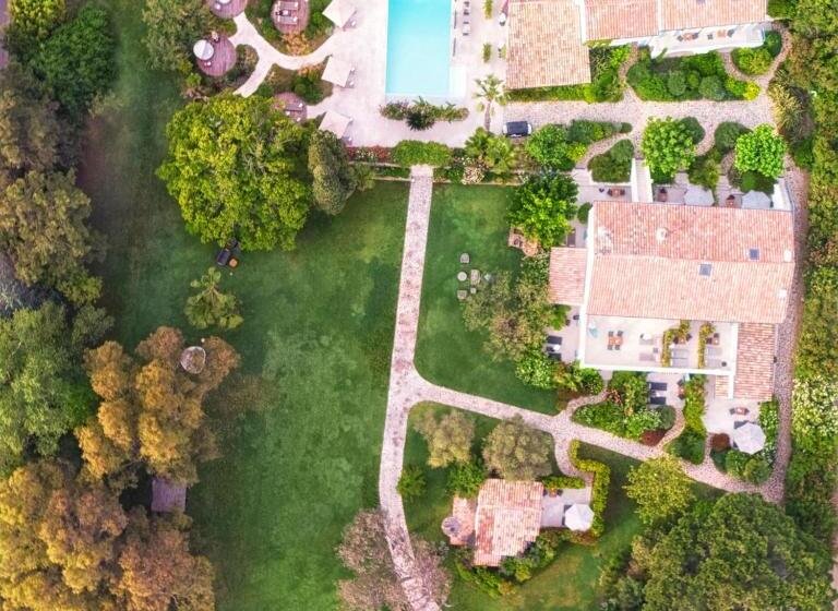 هتل La Bastide Des Salins