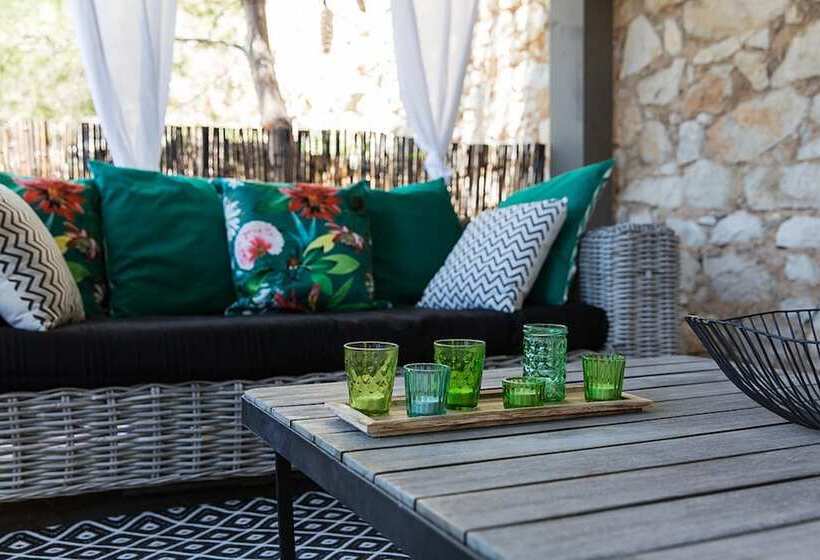 هتل Le Jardin D'emile