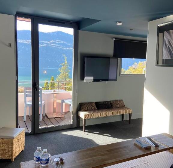 هتل Les Suites Du Lac