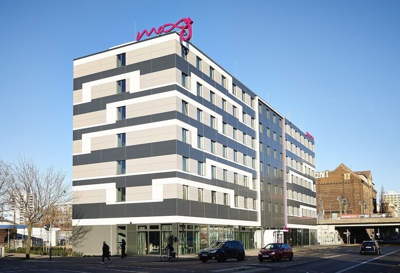 Отель Moxy Berlin Ostbahnhof