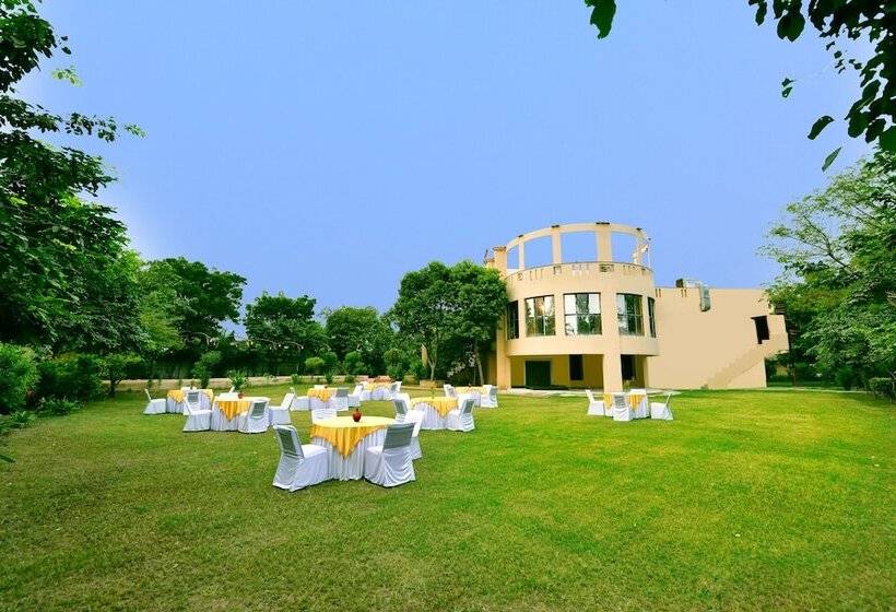 فندق Kadamb Kunj Resort   Bharatpur