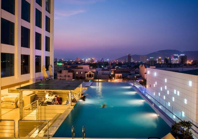 Fotos del hotel Royal Lotus Hotel Danang  Managed By H&k Hospitality:  12