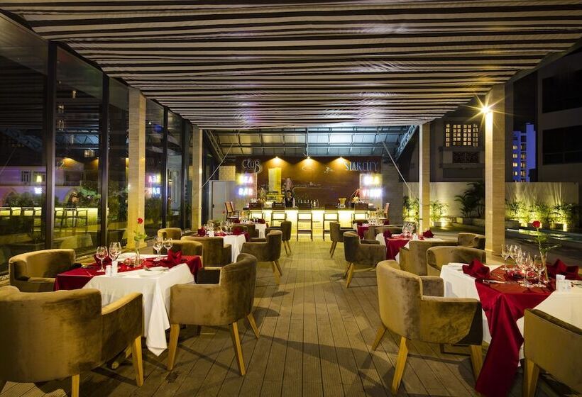 Starcity Hotel & Condotel Beachfront Nha Trang