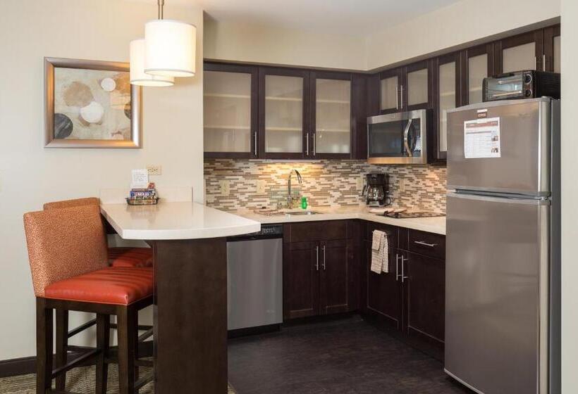 هتل Staybridge Suites Corona South, An Ihg