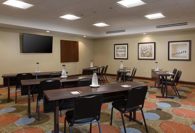 هتل Staybridge Suites Corona South, An Ihg