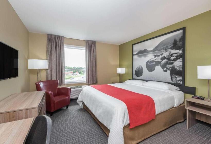 هتل Super 8 By Wyndham Mont Laurier