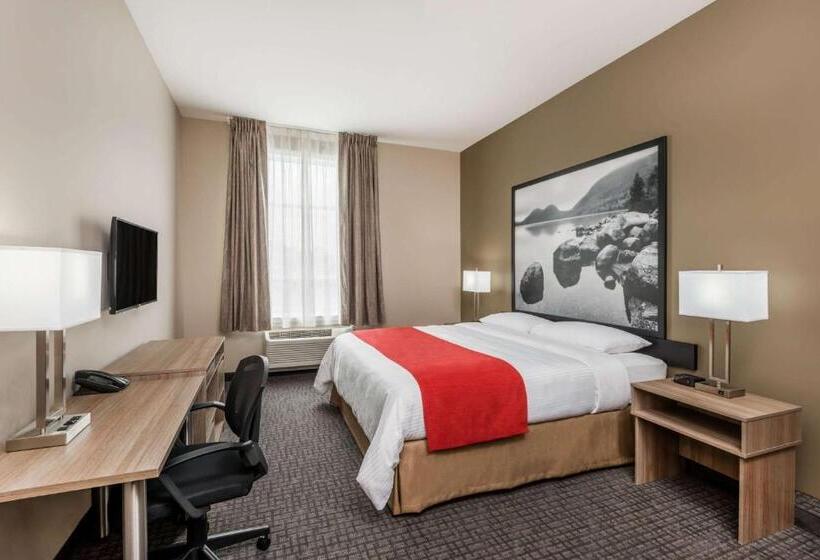 هتل Super 8 By Wyndham Mont Laurier