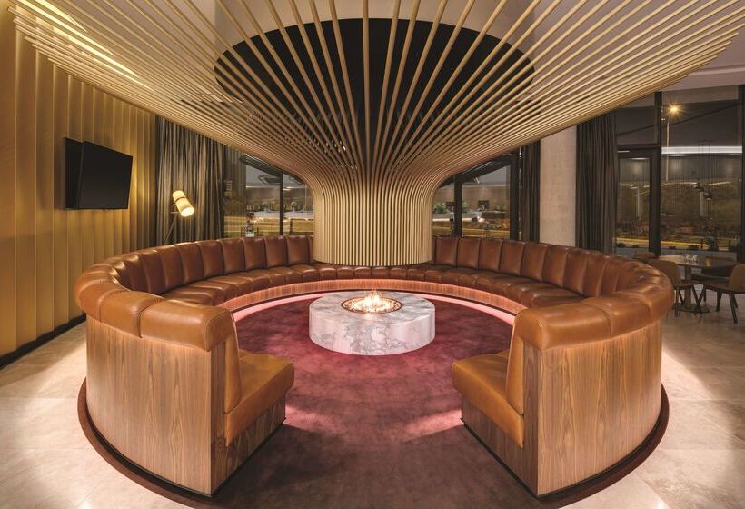 Vibe Hotel Canberra