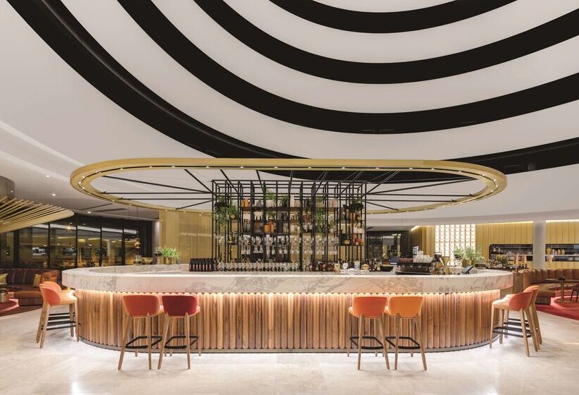 Vibe Hotel Canberra