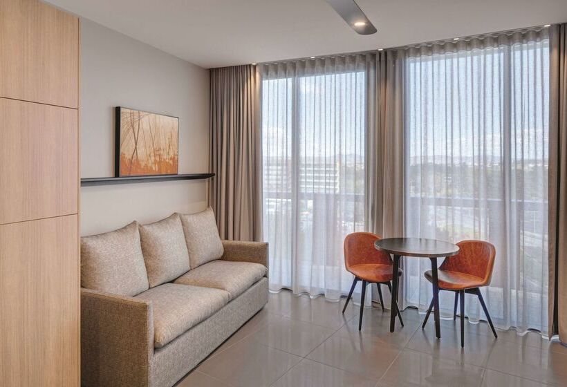 Vibe Hotel Canberra