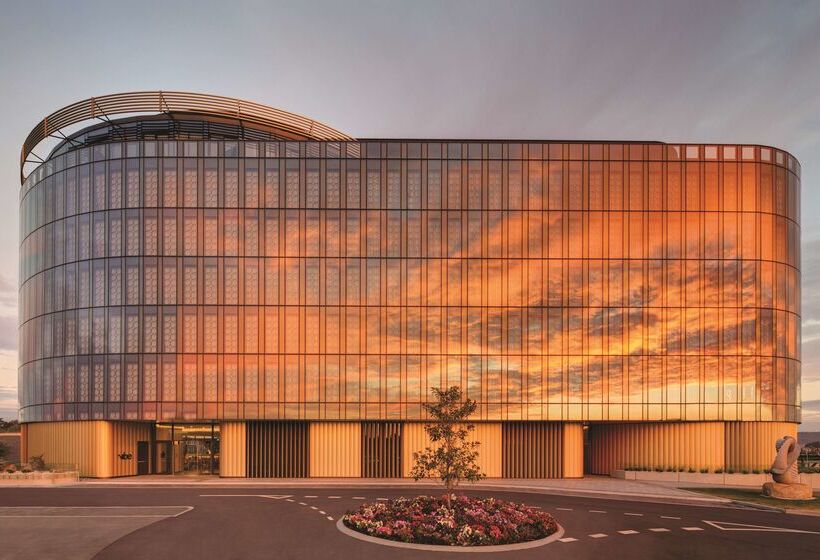 Vibe Hotel Canberra