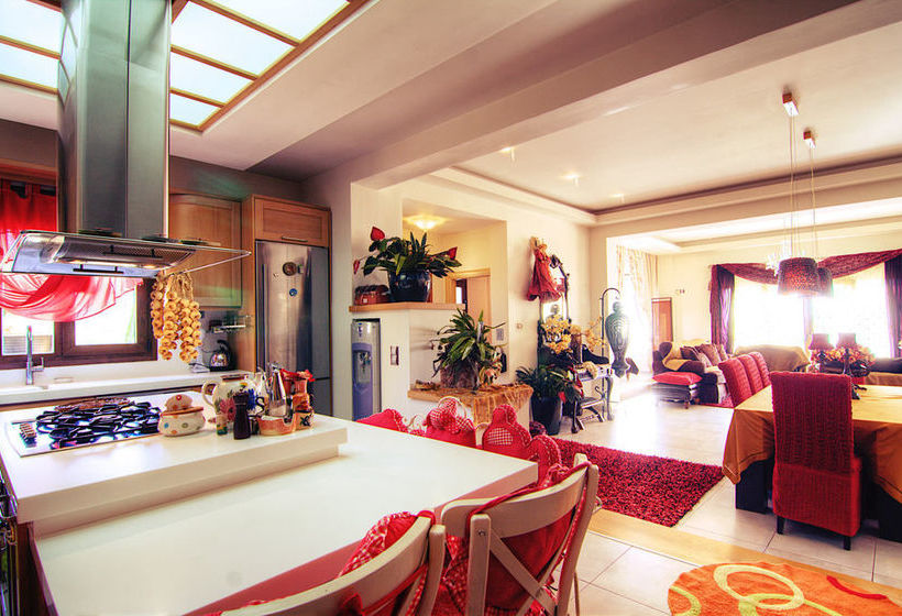 هتل Villa Ellis