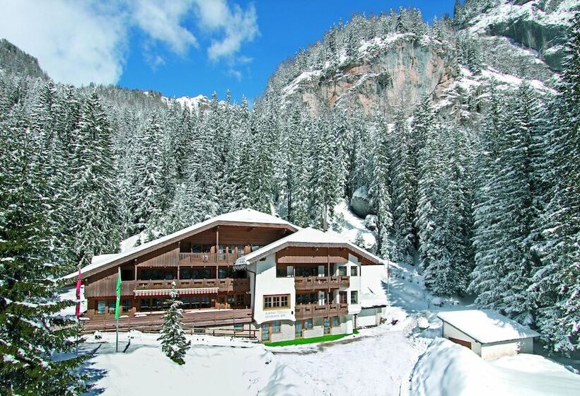 هتل Villetta Maria Cottage