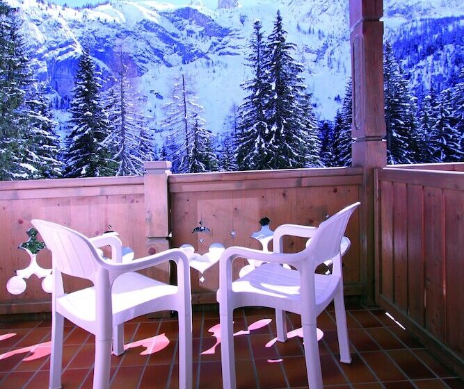 هتل Villetta Maria Cottage