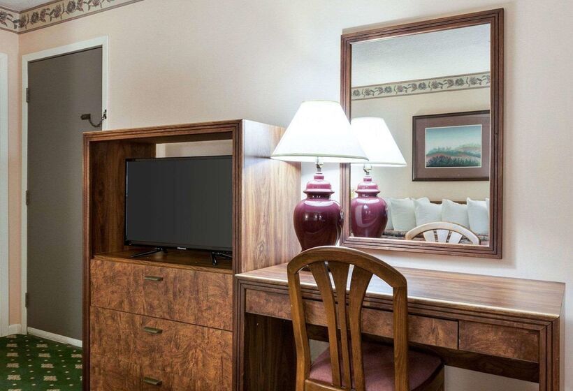 مُتل Rodeway Inn