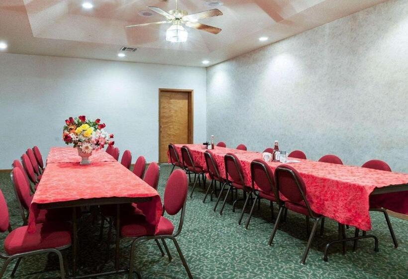 مُتل Rodeway Inn