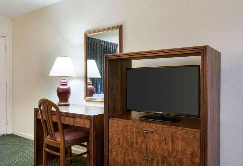 مُتل Rodeway Inn