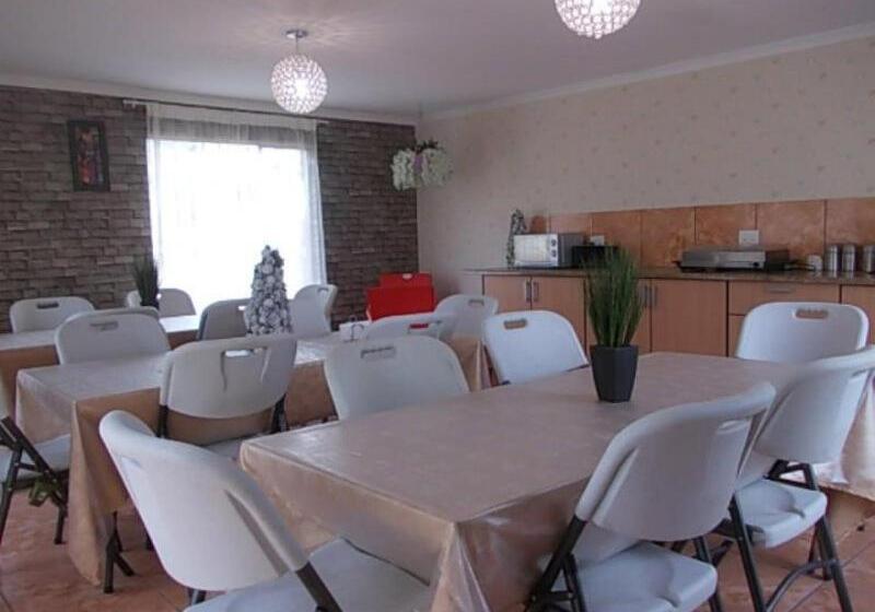 Пансион All Are Welcome Guest House