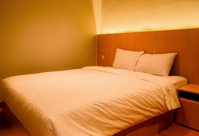 هتل کپسول Ketje Luxury Capsule Mitra Reddoorz