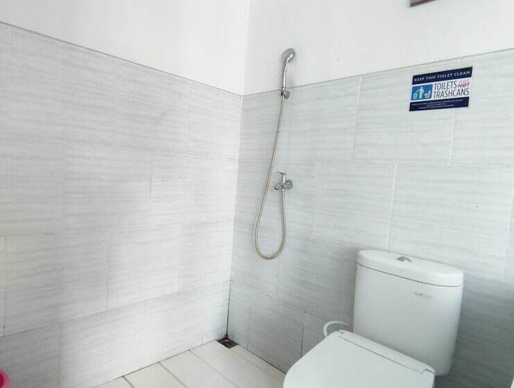 پانسیون Surabaya Homey Near Airport