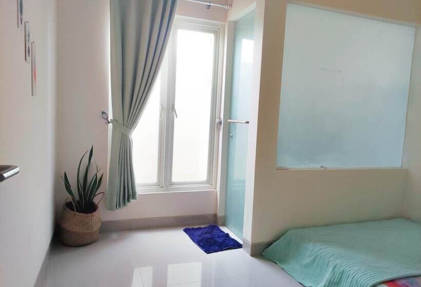 پانسیون Surabaya Homey Near Airport