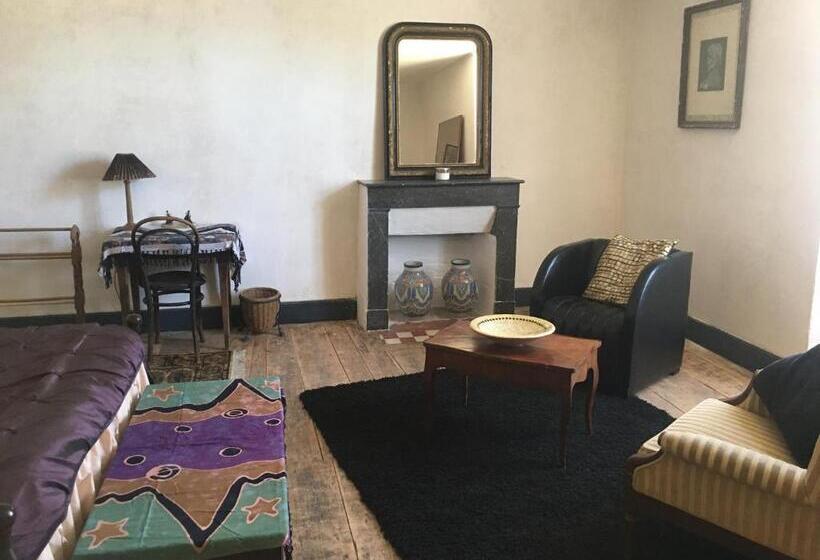 ペンション Townhouse 26 Chambres D Hôtes Civray