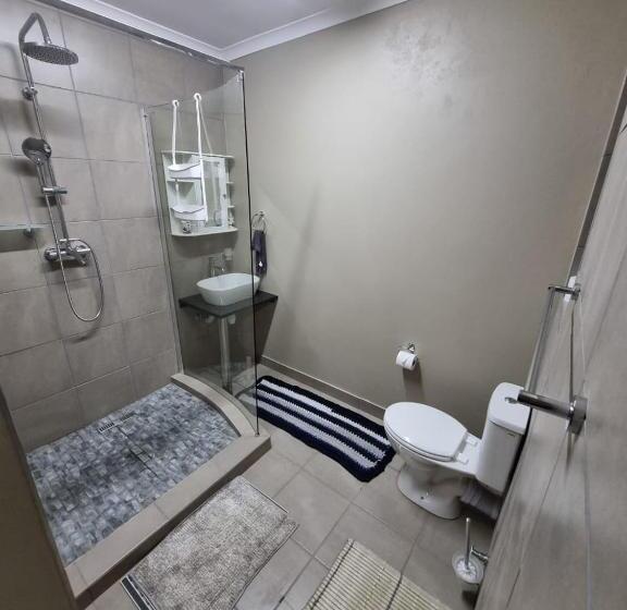 مبيت وإفطار Emani Guest House