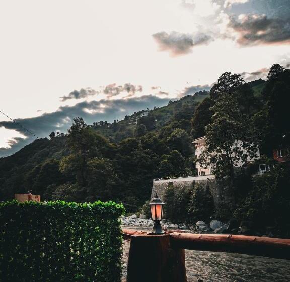 مبيت وإفطار Katre Bungalov