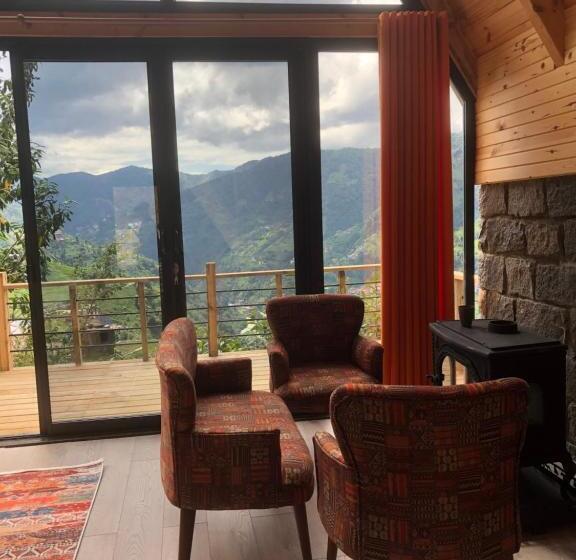تختخواب و صبحانه şeni Bungalow