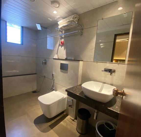 هتل Czar Inn   Vashi Navi Mumbai