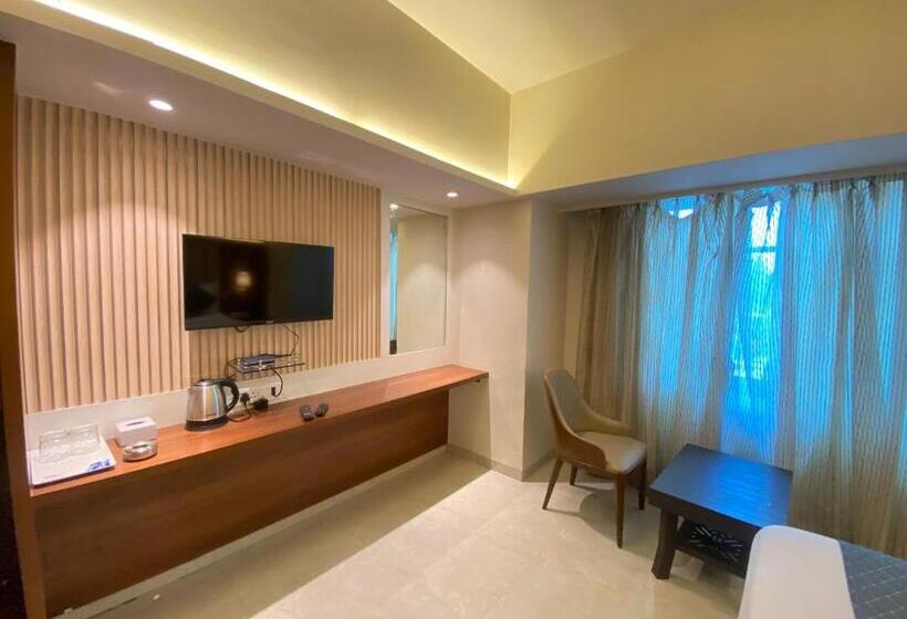 هتل Czar Inn   Vashi Navi Mumbai