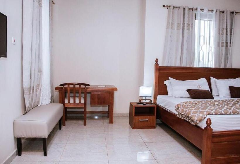 فندق Ben And Moons Lodge And Event Center
