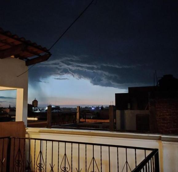 هتل & Hostal Santuario