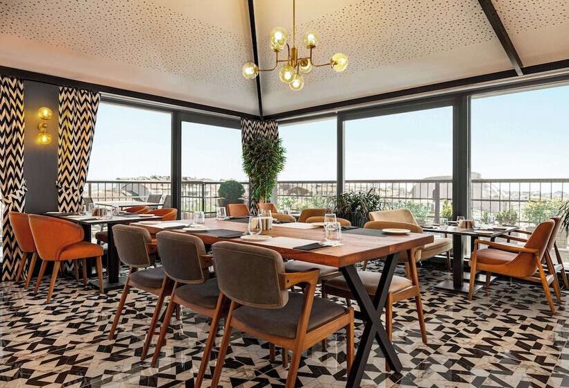 هتل Ramada Encore By Wyndham Istanbul Sisli