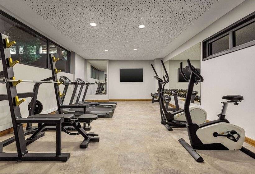 هتل Ramada Encore By Wyndham Istanbul Sisli