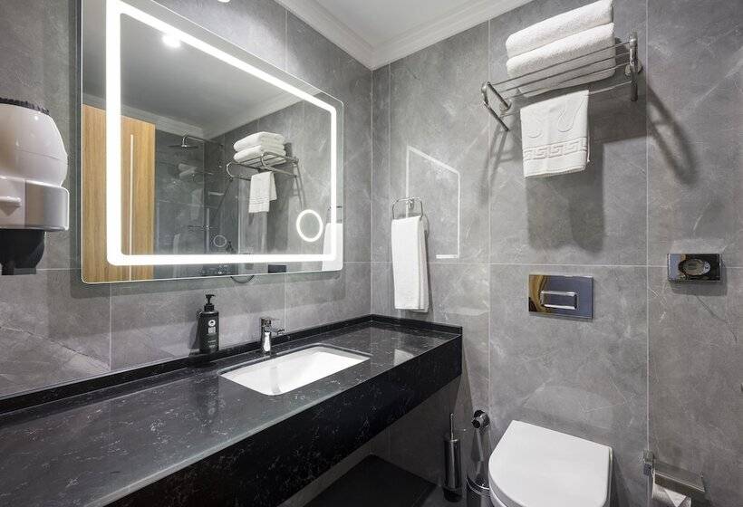 هتل Ramada Encore By Wyndham Istanbul Sisli