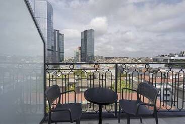 هتل Ramada Encore By Wyndham Istanbul Sisli