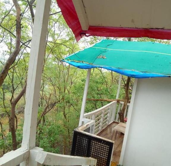 Roccia Hill Resort