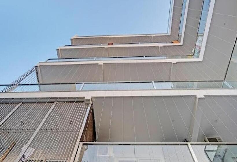 Akshayhotel Near Medanta Hospital