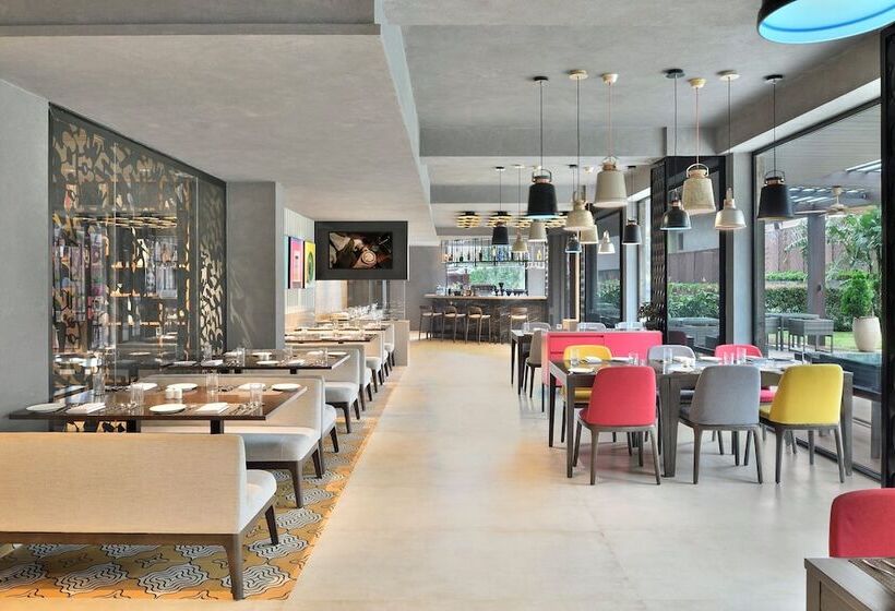ホテル Citadines Arpora Nagoa Goa