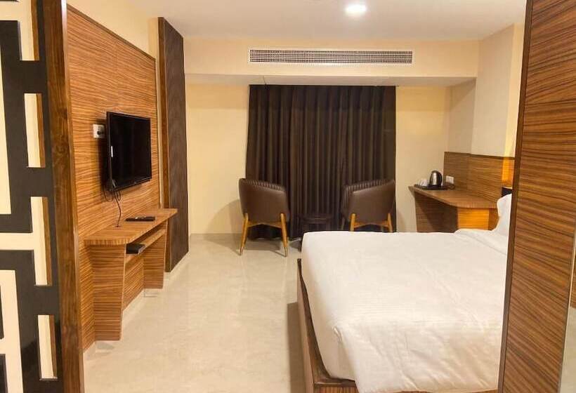 فندق High Rise Regency