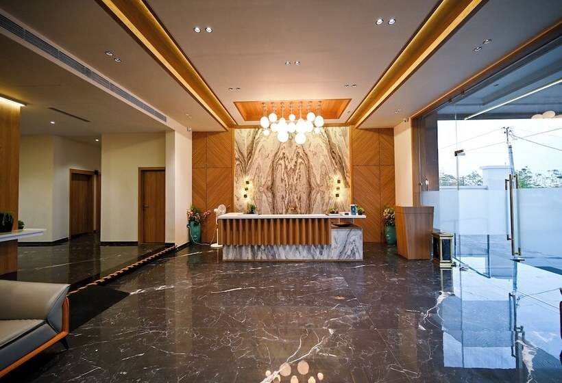 فندق Kings Kraft The Park Executive