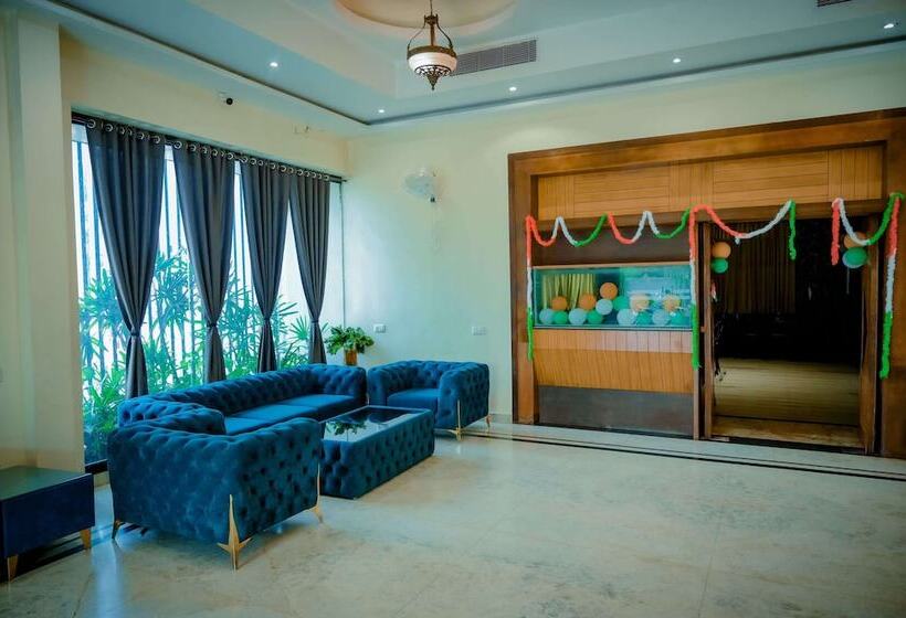 فندق Royal Celebration